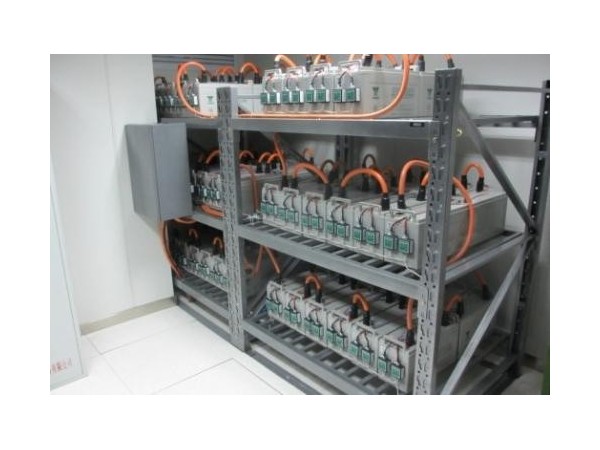 電池監控系統對接機房環控還是BA？