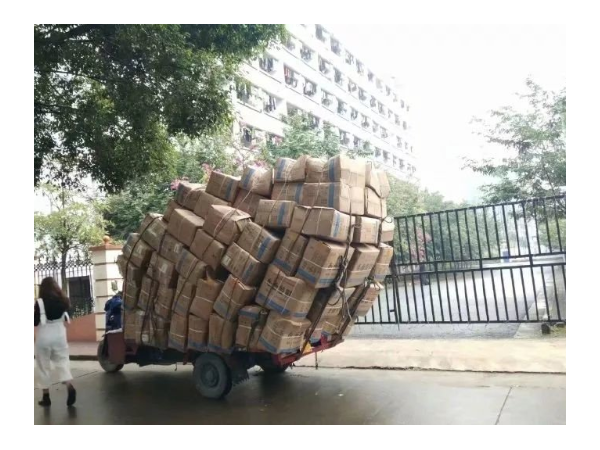 邁世與你分享一則正能量小故事：雖生活不易，但也要樂觀