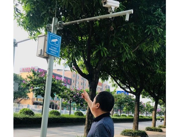 街邊上的視頻監控配電箱也需要動環監控系統！